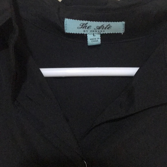 ☀️BLACK SLEEVELESS BLOUSE - Picture 3 of 4